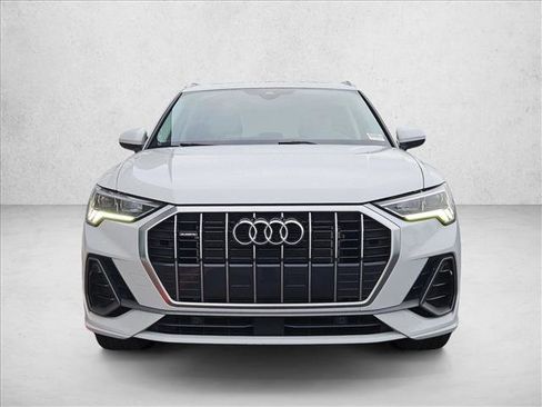 Used 2024 Audi Q3 2.0T Premium w/ Convenience Package image 2