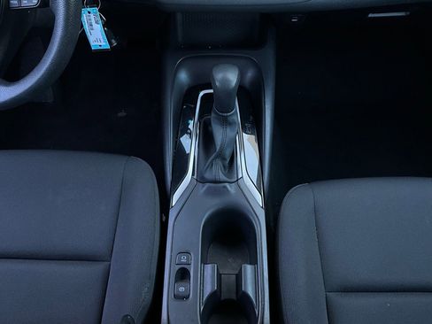 Used 2025 Toyota Corolla LE image 14