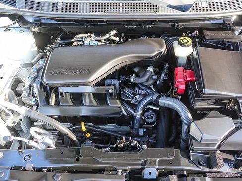 Used 2018 Nissan Rogue Sport SV image 38