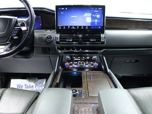 Used 2022 Lincoln Navigator L Black Label AWD/4WD image 19