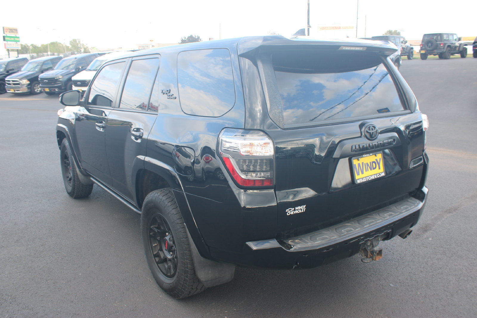 Used 2019 Toyota 4Runner TRD Off-Road Premium AWD/4WD image 6