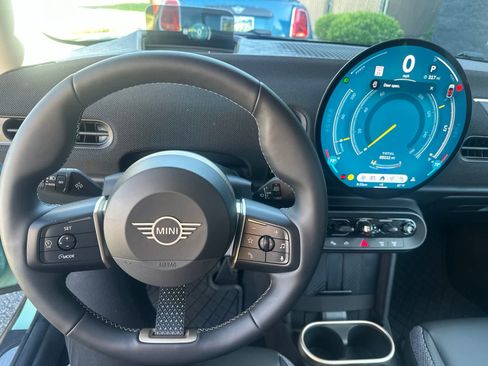 Used 2025 MINI Cooper S FWD image 3