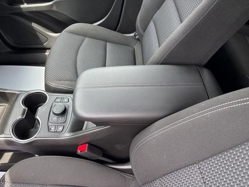 Used 2023 GMC Terrain SLE w/ Driver Convenience Package FWD image 25