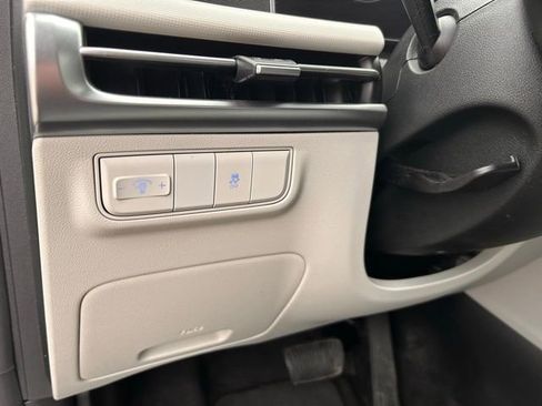 Used 2025 Hyundai Tucson SE image 20