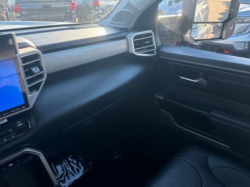 Used 2023 Toyota Tundra Limited image 28