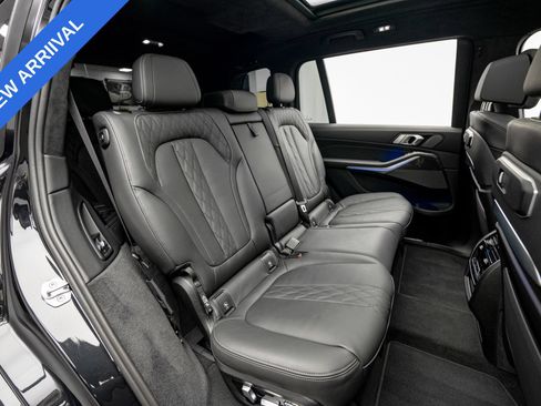 Used 2025 BMW X7 M60i w/ Executive Package AWD/4WD image 19