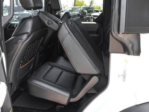 Used 2023 Ford Bronco Badlands w/ Sasquatch Package AWD/4WD image 43