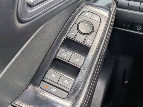 Used 2024 Nissan Rogue SV FWD image 24