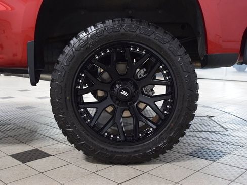 Used 2024 Chevrolet Silverado 1500 High Country w/ High Country Premium Package AWD/4WD image 28