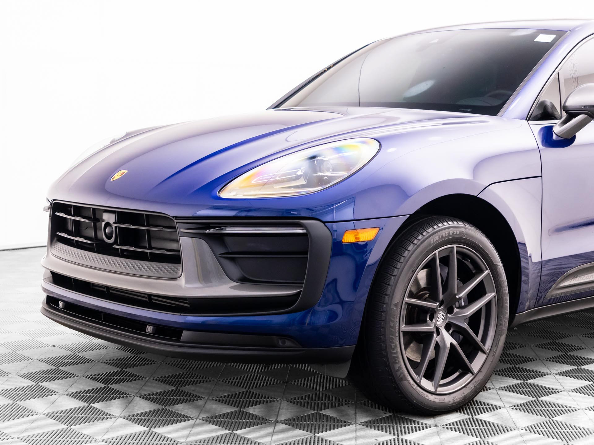 Certified 2024 Porsche Macan Turbo AWD/4WD image 35
