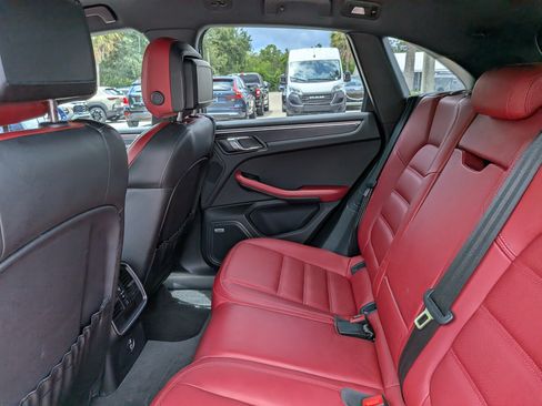 Used 2022 Porsche Macan GTS w/ Sport Chrono Package AWD/4WD image 15