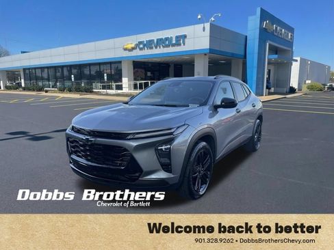 Used 2025 Chevrolet Trax ACTIV w/ Driver Confidence Package FWD image 3