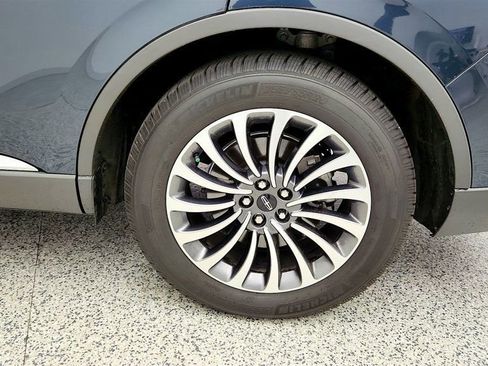 Used 2022 Lincoln Aviator Reserve w/ Equipment Group 201A RWD image 9