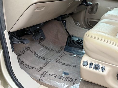 Used 2001 Ford F250 XL image 21