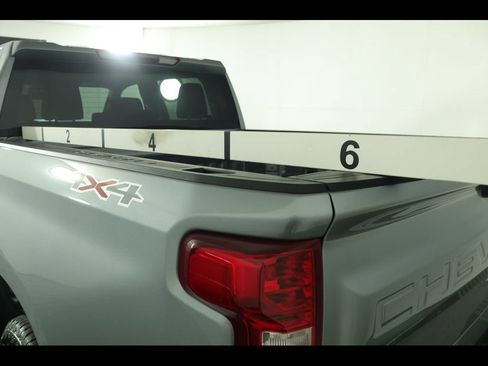 Used 2024 Chevrolet Silverado 1500 LT AWD/4WD image 12