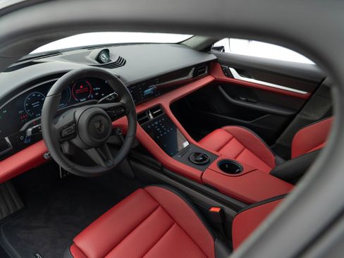 New 2026 Porsche Taycan Turbo S image 4