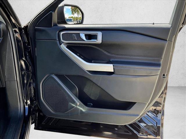 Used 2022 Ford Explorer XLT RWD image 13