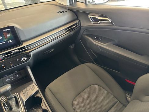 Used 2026 Kia Sportage LX FWD image 34