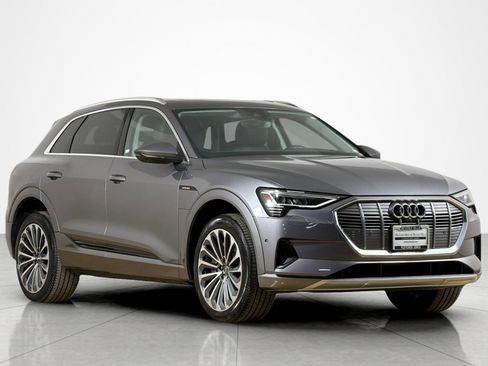 Used 2020 Audi Q5 2.0T Premium Plus w/ Premium Plus Package AWD/4WD image 7