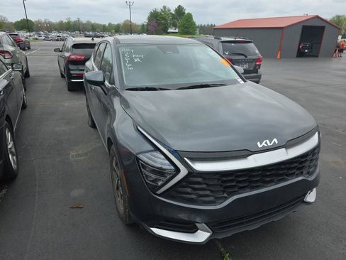 Used 2024 Kia Sportage LX FWD image 2