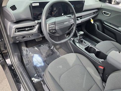 New 2025 Kia K4 LXS image 14