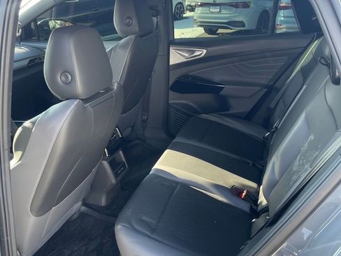 Used 2023 Volkswagen ID.4 Pro S image 5