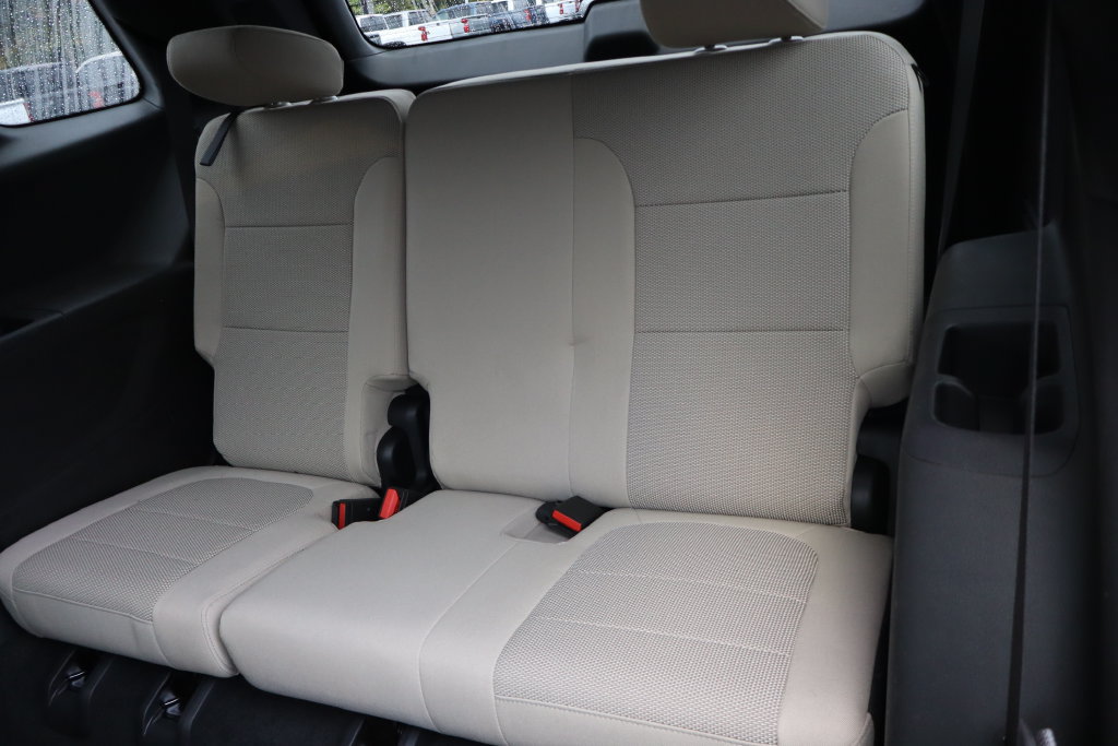 Used 2023 Chevrolet Traverse LS AWD/4WD image 25
