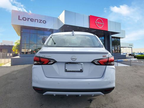 New 2025 Nissan Versa SR w/ Trunk Package image 5