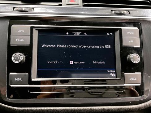 Used 2024 Volkswagen Tiguan S image 38