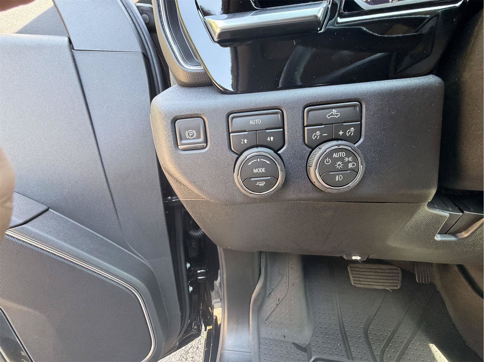 New 2026 Chevrolet Silverado 1500 RST w/ RST Select Package AWD/4WD image 13