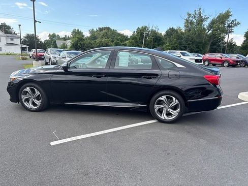 Used 2018 Honda Accord EX image 8