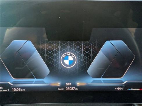 Used 2025 BMW X1 xDrive28i w/ Technology Package image 11