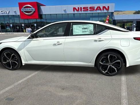 New 2025 Nissan Altima 2.5 SR image 6