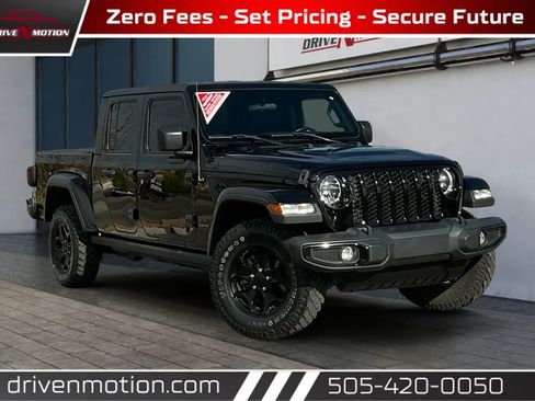 Used 2021 Jeep Gladiator Sport image 1