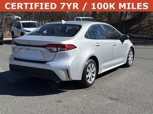 Used 2025 Toyota Corolla LE image 2