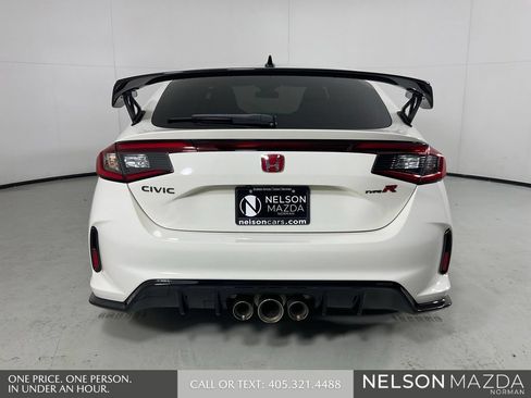 Used 2025 Honda Civic Type R image 7