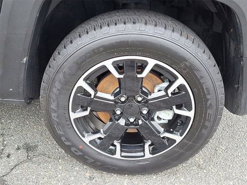 Used 2023 Jeep Renegade Latitude image 8