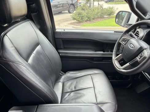 Used 2020 Ford Expedition XLT w/ Equipment Group 202A RWD image 14
