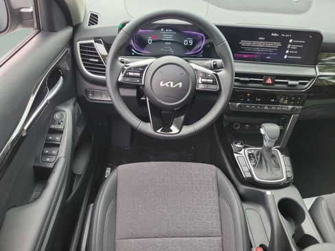 New 2026 Kia Seltos S FWD image 8