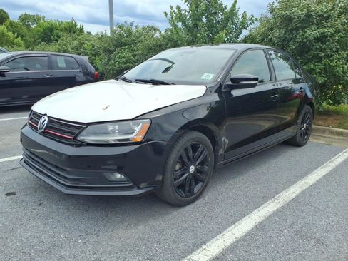 Used 2018 Volkswagen Jetta Sport FWD image 3
