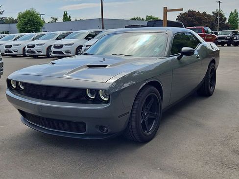 Certified 2019 Dodge Challenger SXT w/ Plus Package RWD image 3