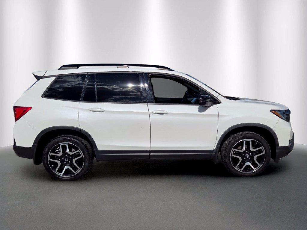 Certified 2023 Honda Passport Elite image 2