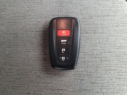 Used 2020 Toyota Camry LE w/ Fleet Convenience Package image 32