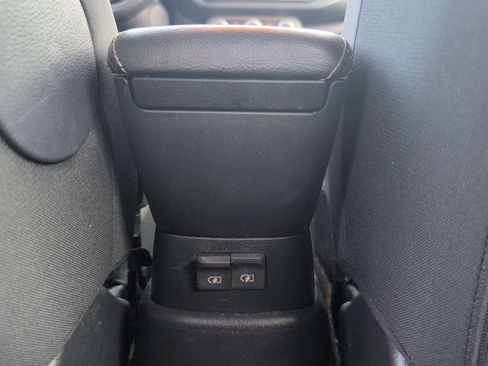 Used 2021 Nissan Kicks S FWD image 26