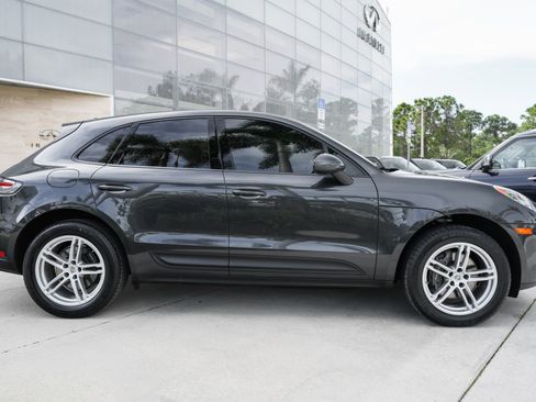Used 2022 Porsche Macan image 26