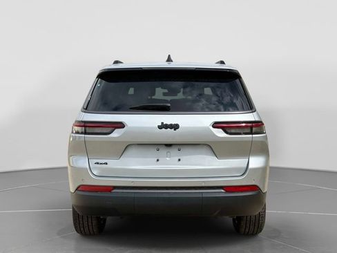 New 2026 Jeep Grand Cherokee L Limited w/ Limited Altitude Package AWD/4WD image 5