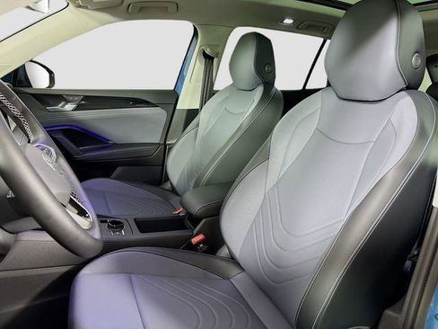 New 2026 Volkswagen Tiguan SE AWD/4WD image 21