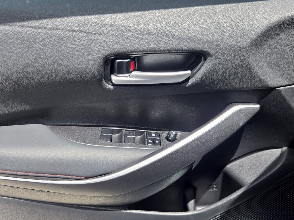 Used 2025 Toyota Corolla SE FWD image 25