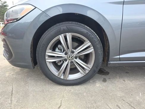 Used 2022 Volkswagen Jetta SE image 48