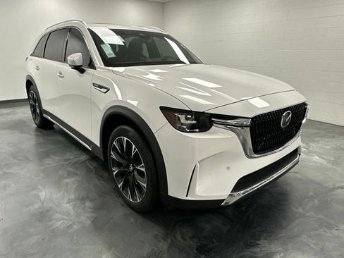 Certified 2024 MAZDA CX-90 Plug-In Hybrid w/ Premium Plus AWD/4WD image 4